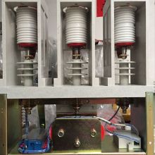 東莞市鴻寶機(jī)密機(jī)械制造廠 全方位提供成套鋰電池與車載充電機(jī)解決方案